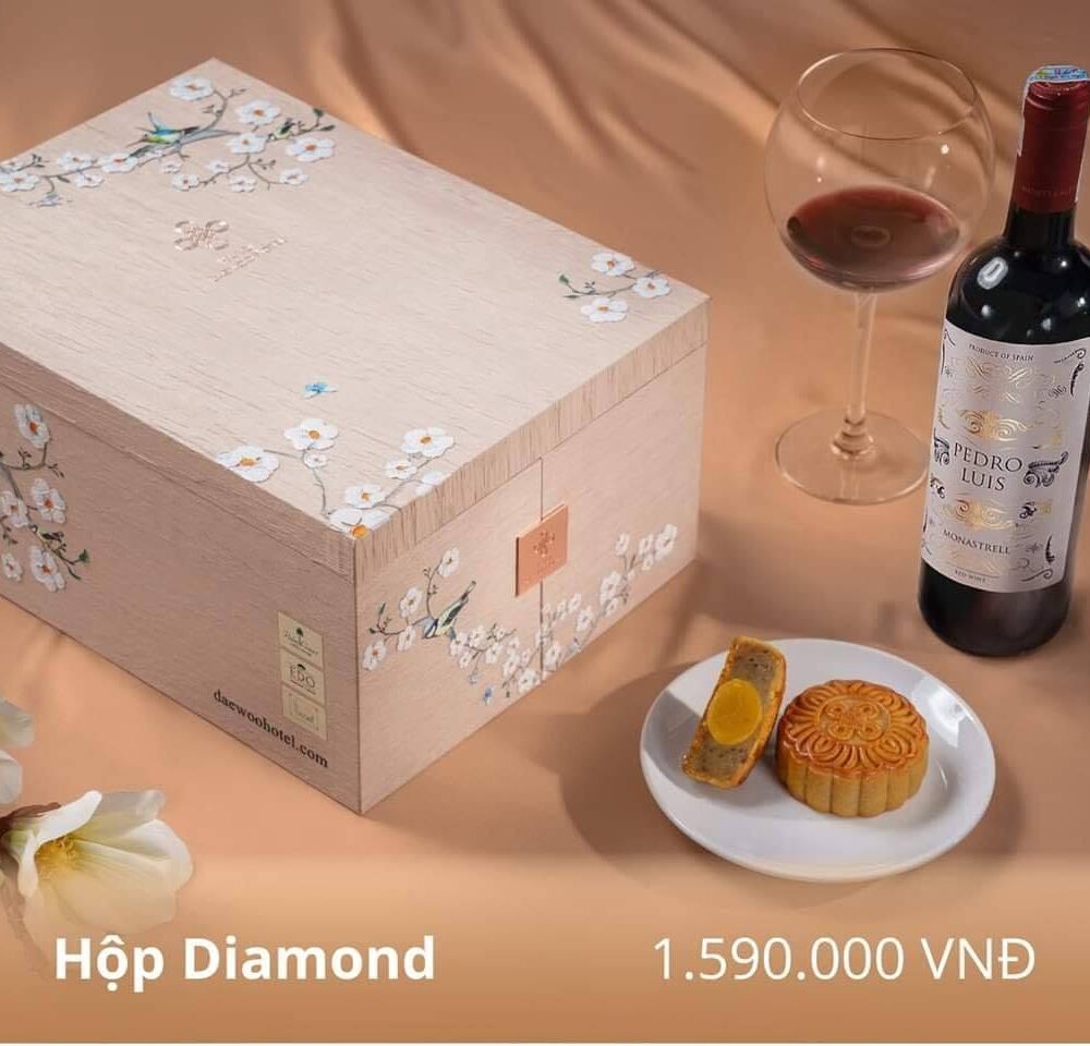 Bánh Trung Thu Khách Sạn Daewoo 2019 hộp Diamond 2
