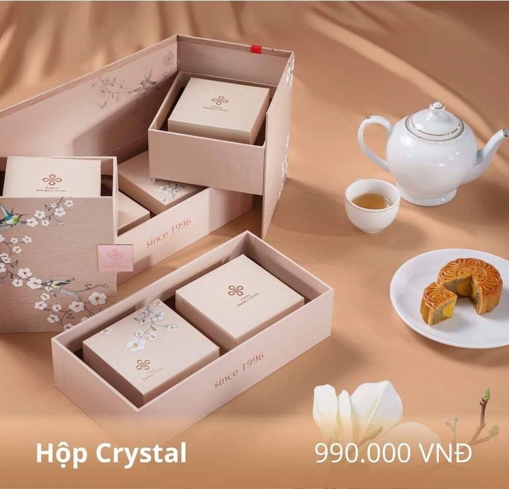 Bánh Trung Thu Khách Sạn Daewoo 2019 hộp crystal 2